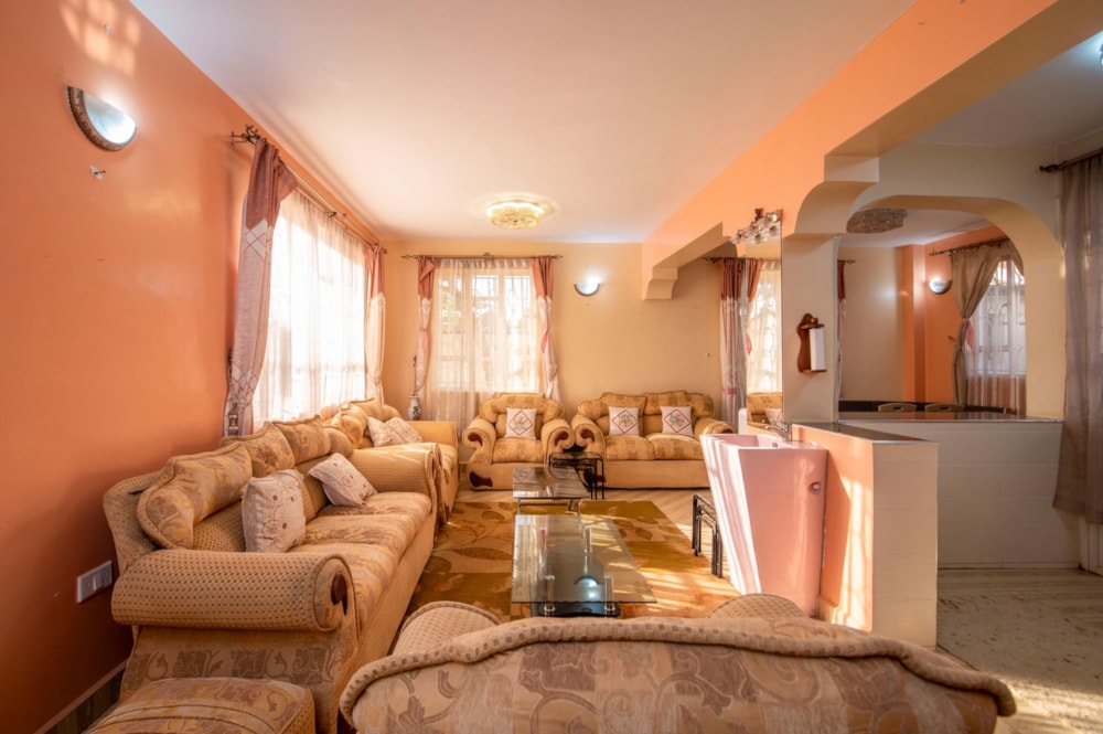 Double-storey house for sale in Thika Road, Kenya - 3KE1742203 Double-storey house for sale in Thika Road, Kenya - 3KE1742203