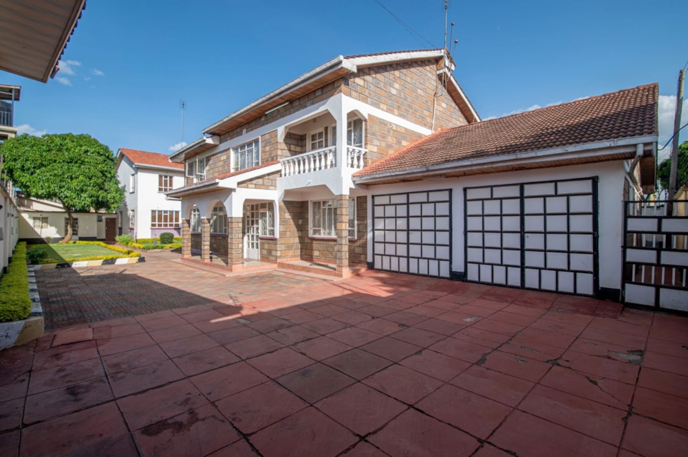 Double-storey house for sale in Thika Road, Kenya - 3KE1742203 Double-storey house for sale in Thika Road, Kenya - 3KE1742203