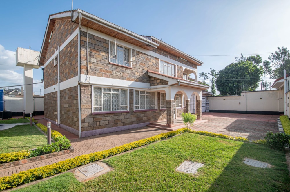 Double-storey house for sale in Thika Road, Kenya - 3KE1742203 Double-storey house for sale in Thika Road, Kenya - 3KE1742203