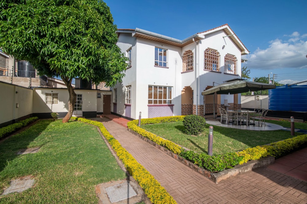 Double-storey house for sale in Thika Road, Kenya - 3KE1742203 Double-storey house for sale in Thika Road, Kenya - 3KE1742203