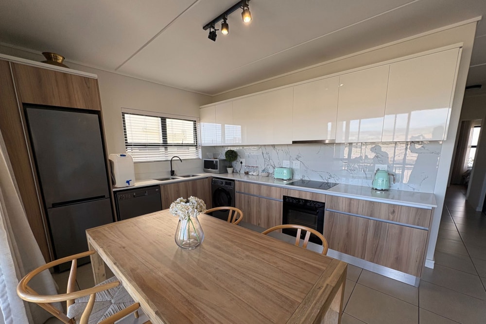 Apartment for sale in Sandown, Blouberg - 1TV1742418 Apartment for sale in Sandown, Blouberg - 1TV1742418