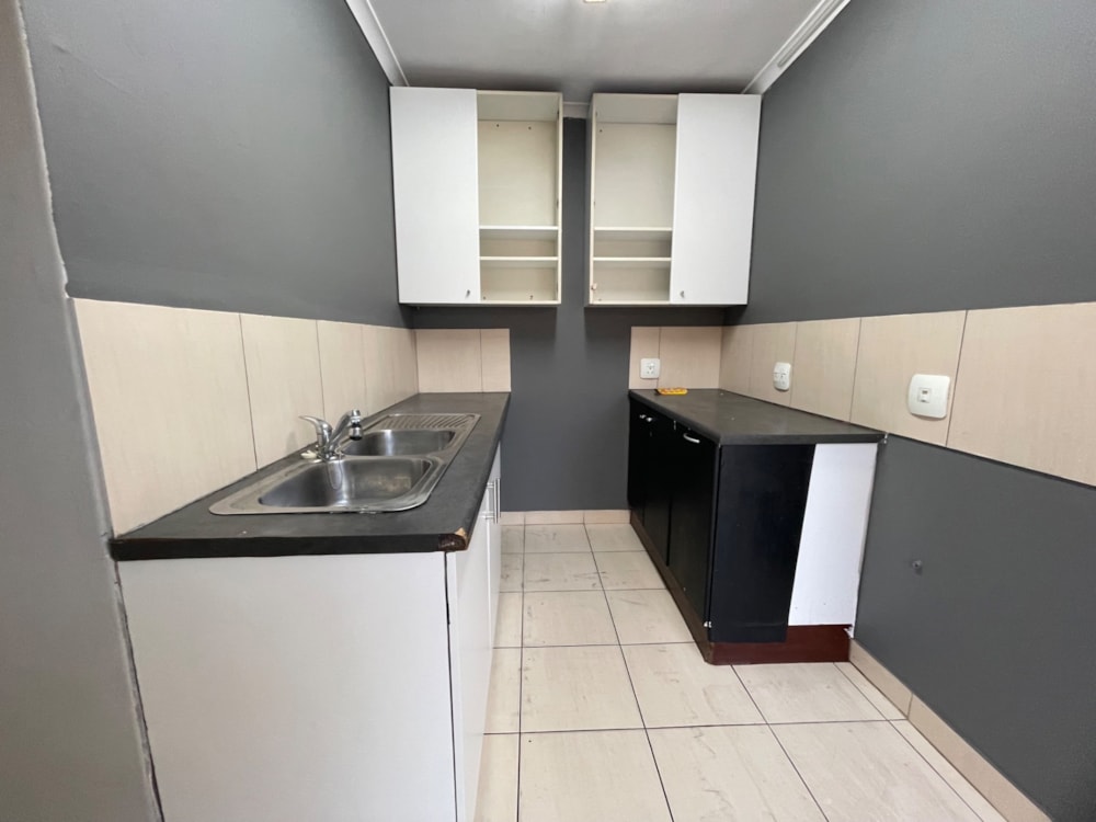 House to rent in Bothasig - 1PLA1737341