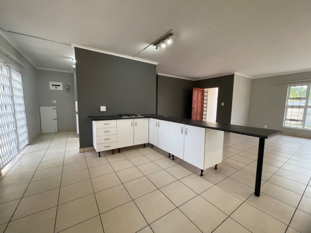 House to rent in Bothasig - 1PLA1737341
