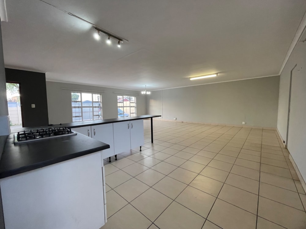 House to rent in Bothasig - 1PLA1737341