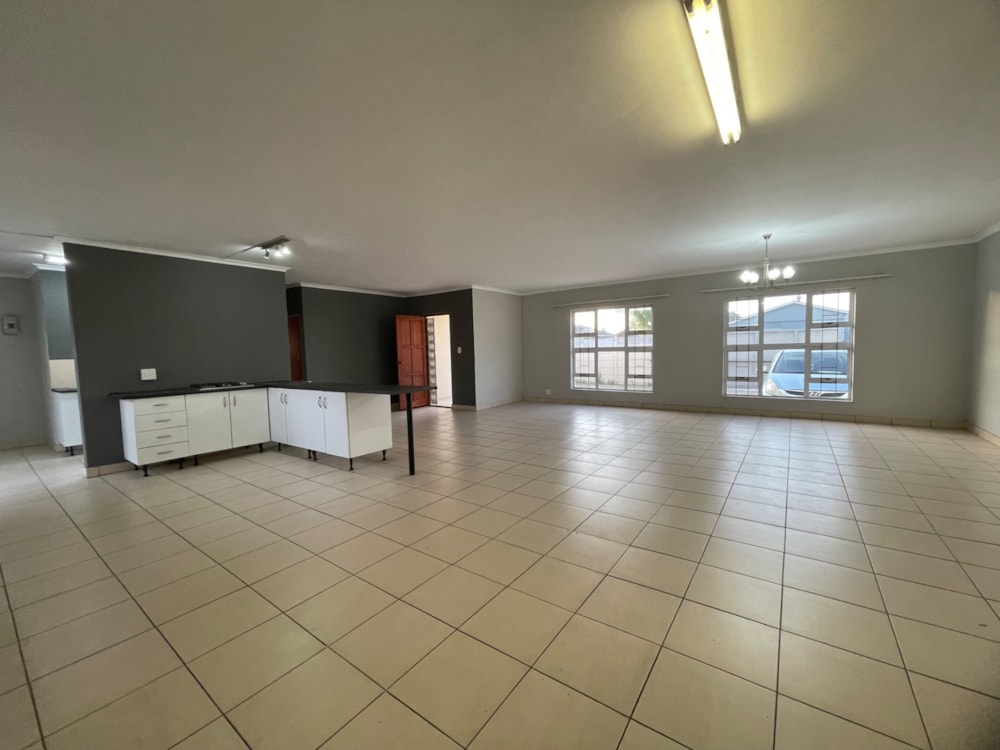 House to rent in Bothasig - 1PLA1737341
