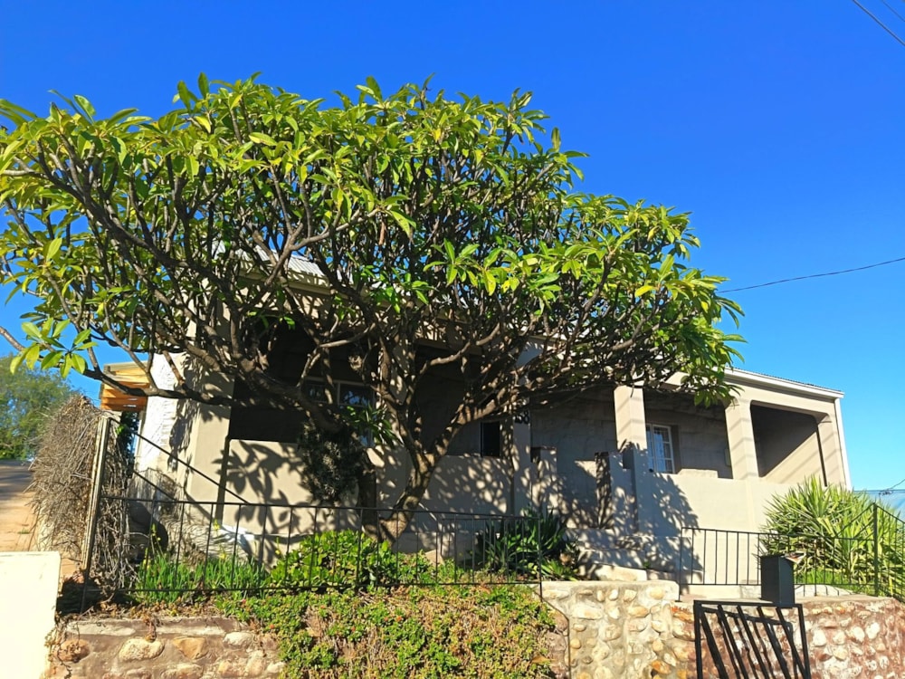 House for sale in Oudtshoorn North - 1OU1743284 House for sale in Oudtshoorn North - 1OU1743284
