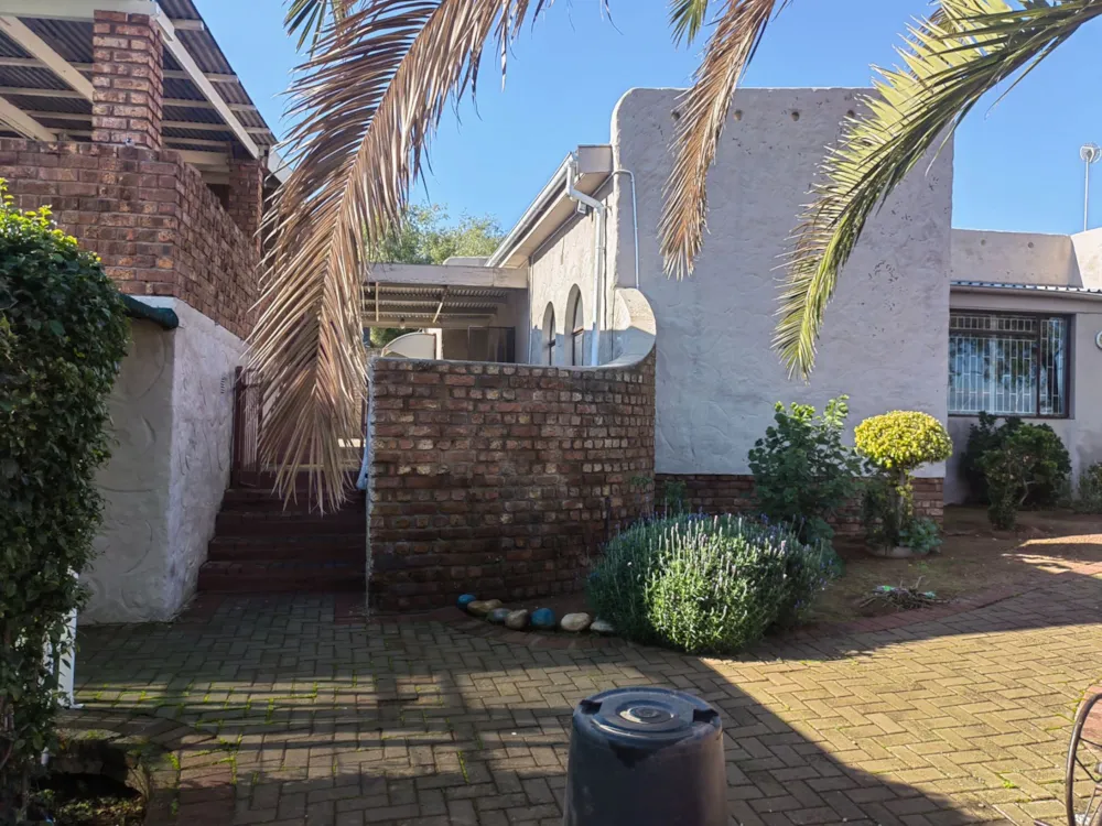 House sold in Oudtshoorn Central - 1OU1738144