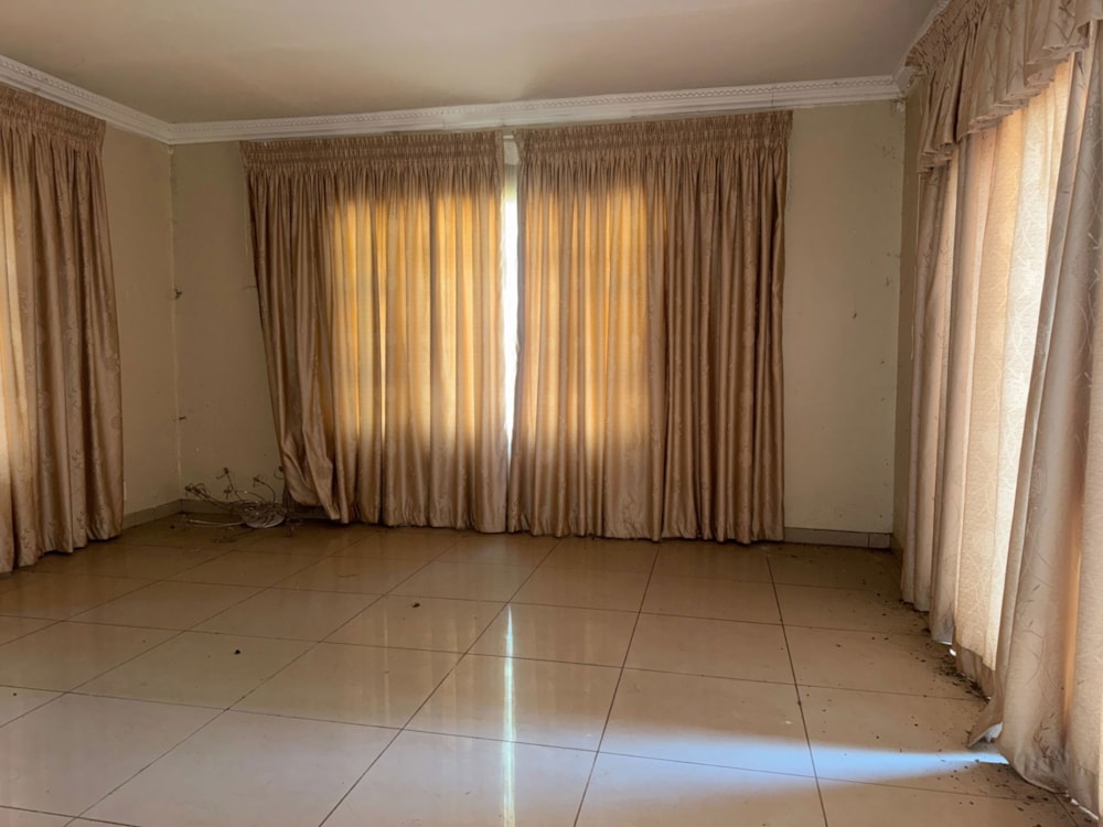 House for sale in Malelane - 1NK1740871 House for sale in Malelane - 1NK1740871
