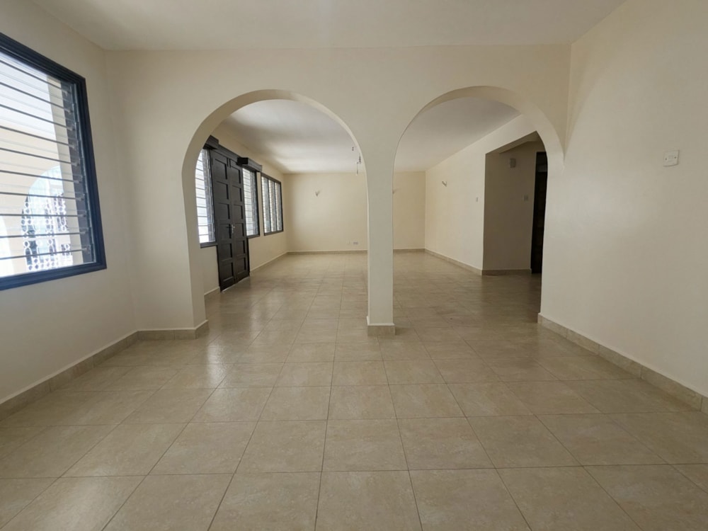 Townhouse to rent in New Nyali, Kenya - 3KE1740254
