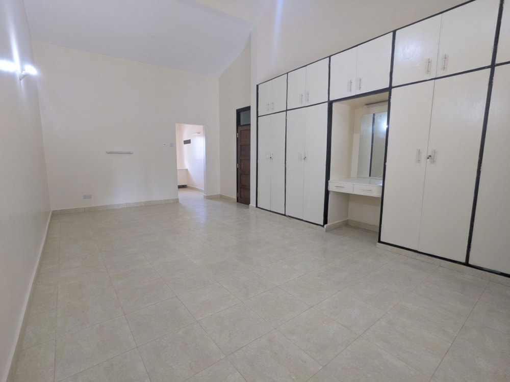 Townhouse to rent in New Nyali, Kenya - 3KE1740254