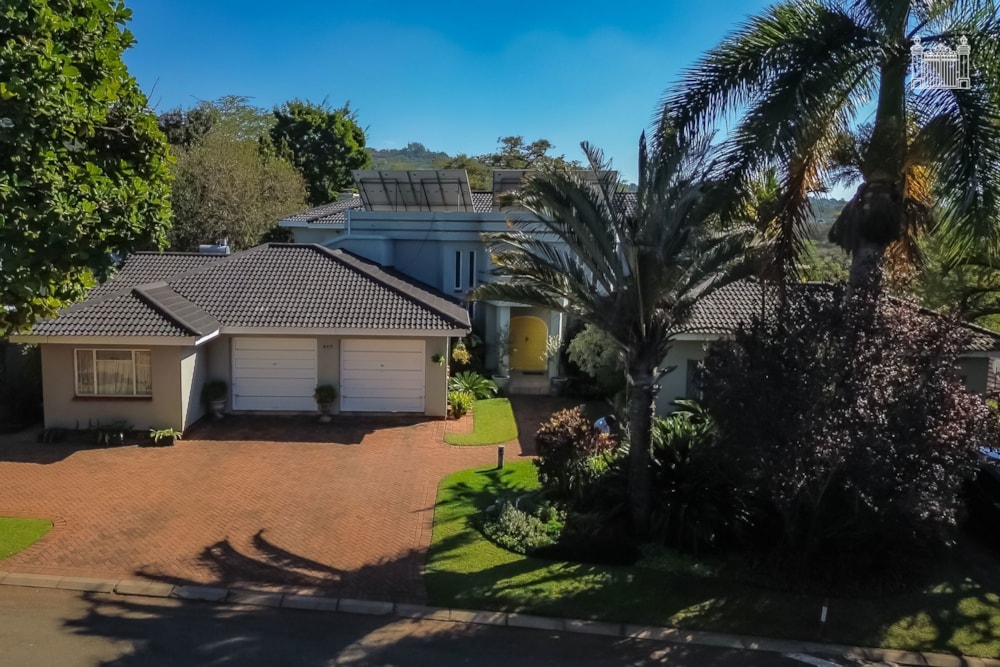 Double-storey house for sale in Borrowdale Brooke, Zimbabwe - 3ZB1743191 Double-storey house for sale in Borrowdale Brooke, Zimbabwe - 3ZB1743191