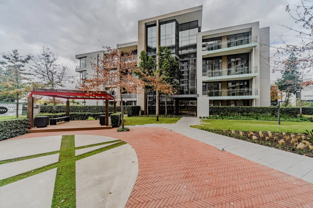 Penthouse apartment to rent in Menlyn - PTL1740542 Penthouse apartment to rent in Menlyn - PTL1740542