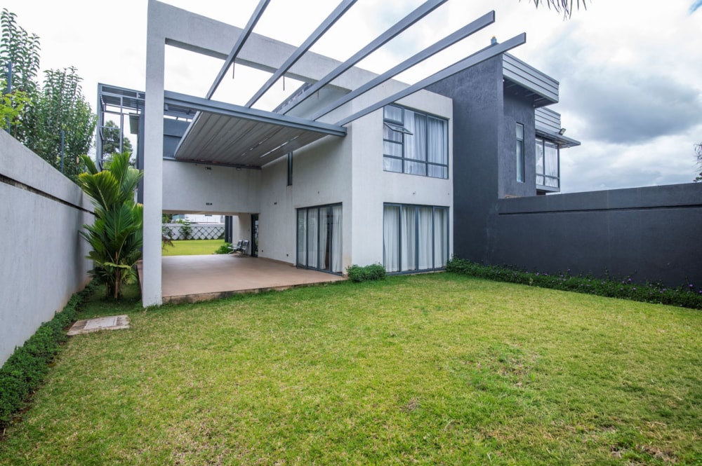 House for sale in Karen, Kenya - 3KE1740684 House for sale in Karen, Kenya - 3KE1740684