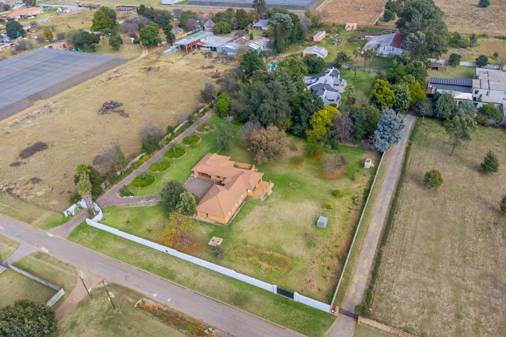 Smallholding for sale in Randfontein - 1KR1742212