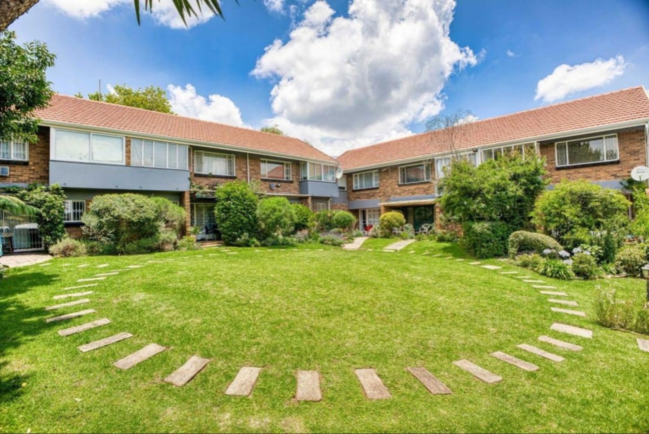 Double-storey apartment to rent in Robindale - RAL1741980