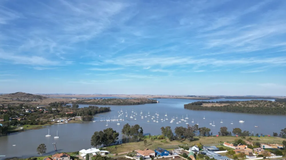 Double-storey house for sale in Vaal Marina, Gauteng - 1VT1741945