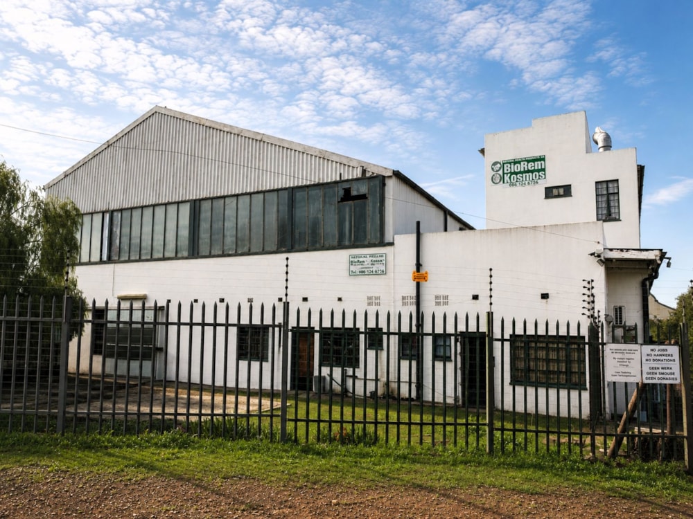 Commercial industrial property for sale in Oudtshoorn South - 1OU1741937