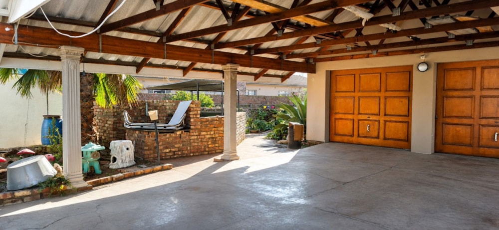 House for sale in Wesbank, Oudtshoorn - 1OU1741572