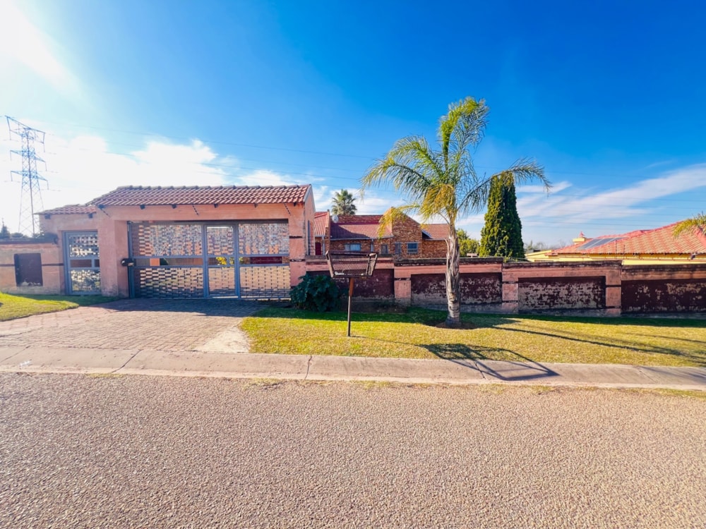 House for sale in Die Heuwel - 1WD1741513 House for sale in Die Heuwel - 1WD1741513