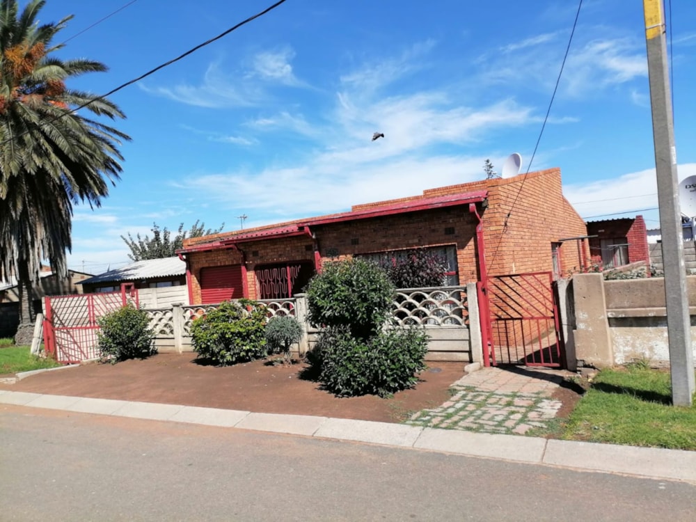 House for sale in Duduza - 1SP1741529 House for sale in Duduza - 1SP1741529