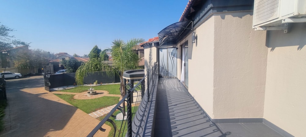 Double-storey house for sale in Roylglen - 1KJ1741525 Double-storey house for sale in Roylglen - 1KJ1741525