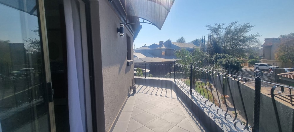 Double-storey house for sale in Roylglen - 1KJ1741525 Double-storey house for sale in Roylglen - 1KJ1741525