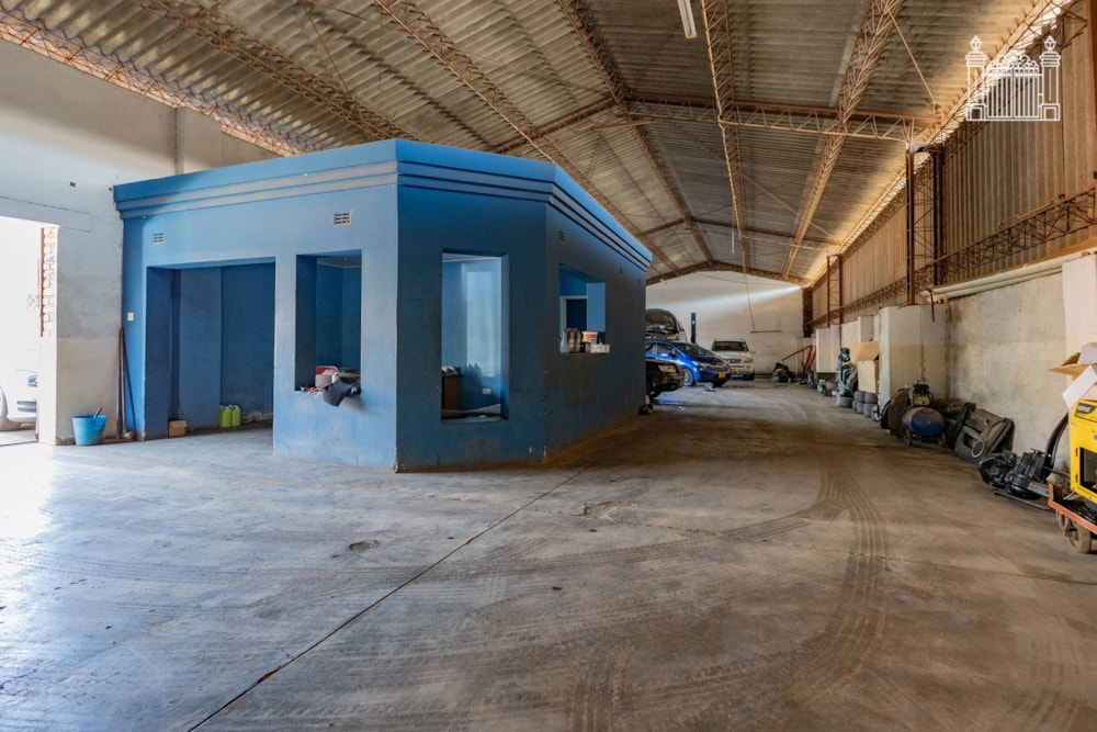 Commercial industrial property for sale in Bluffhill, Zimbabwe - 3ZB1741622