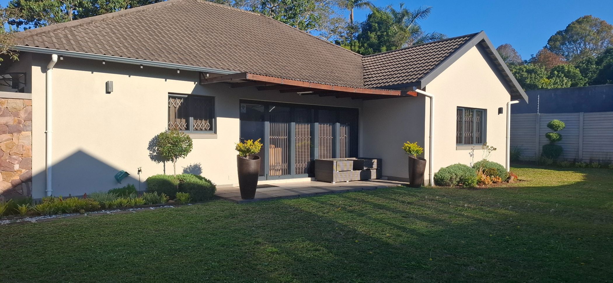 Townhouse to rent in Hillcrest Park - 1KF1741641