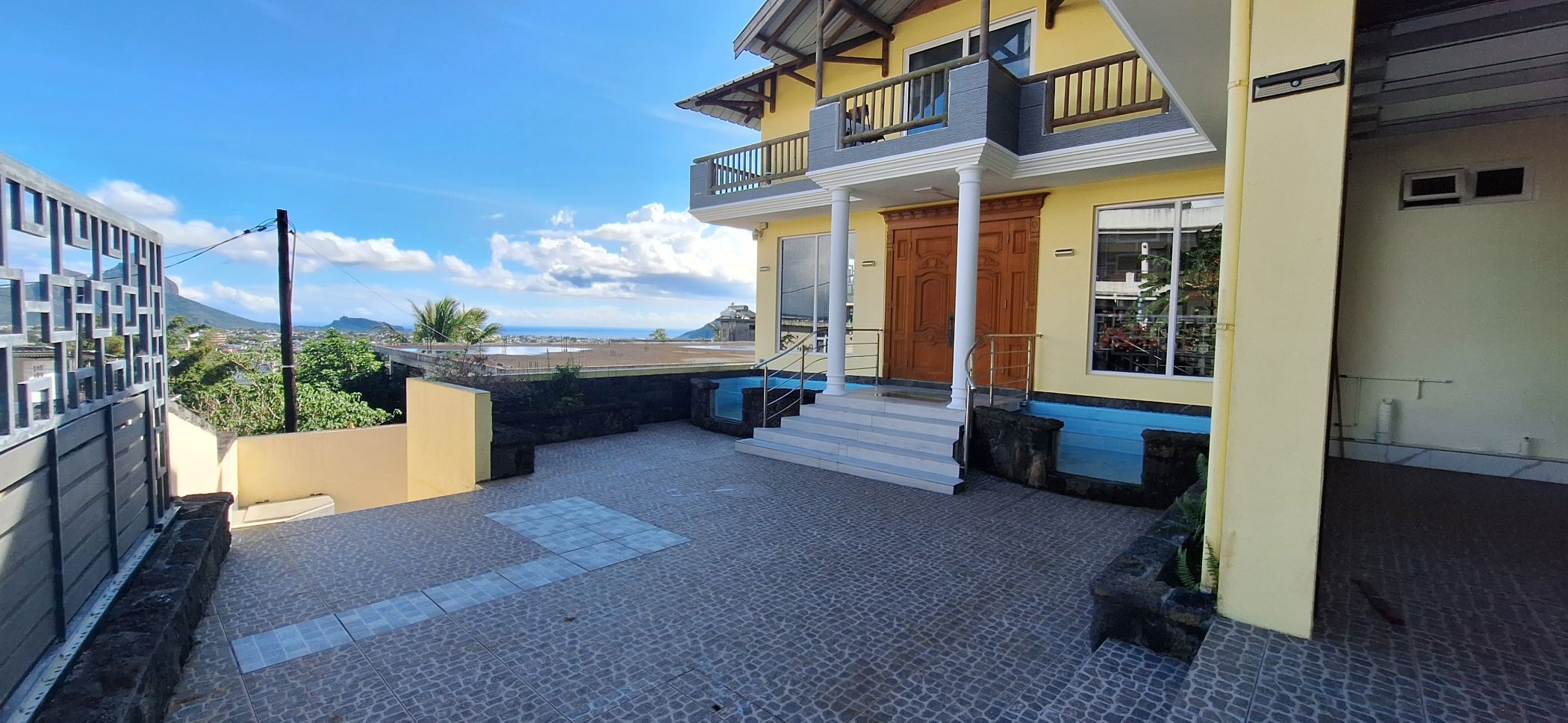 House to rent in Quatre Bornes, Mauritius - MUR1741655