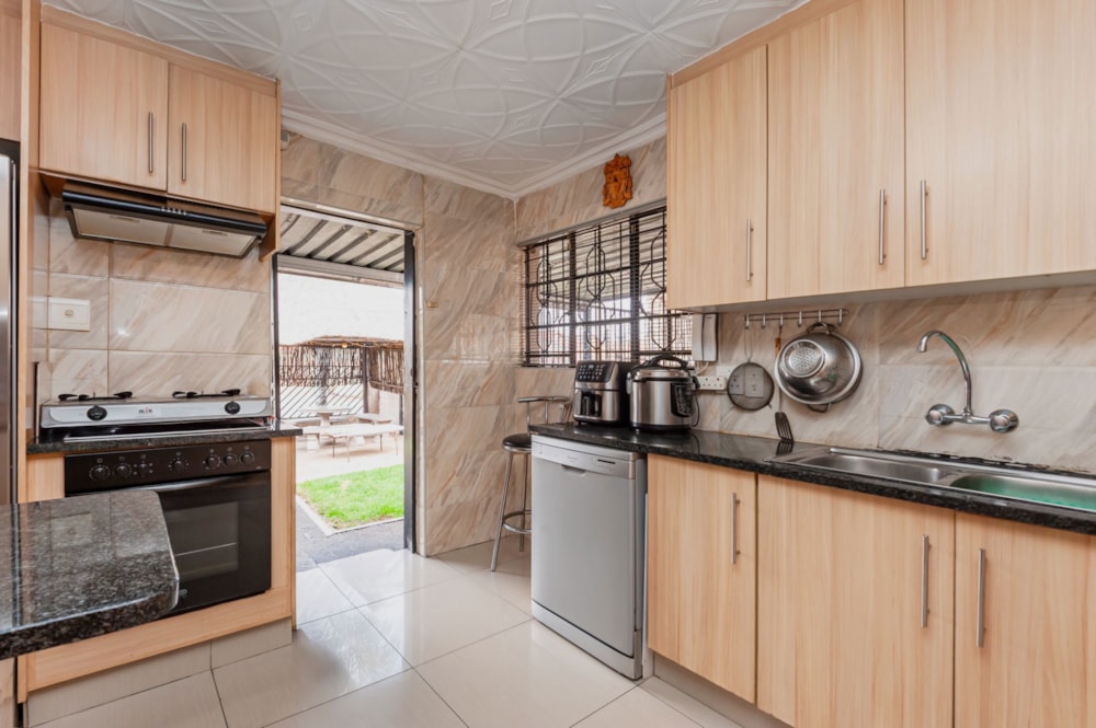 House for sale in Lenasia South - 1GV1741667