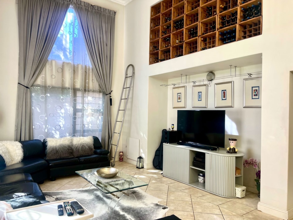 Double-storey cluster to rent in River Club, Sandton - JBL1741684 Double-storey cluster to rent in River Club, Sandton - JBL1741684