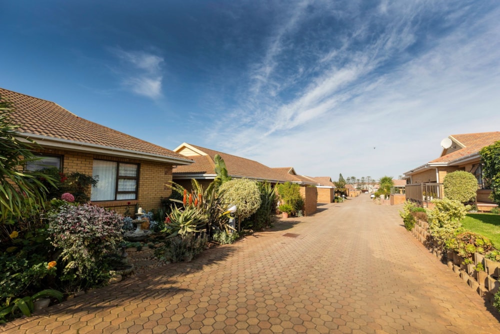 Townhouse for sale in Hartenbos - 1MB1741784 Townhouse for sale in Hartenbos - 1MB1741784