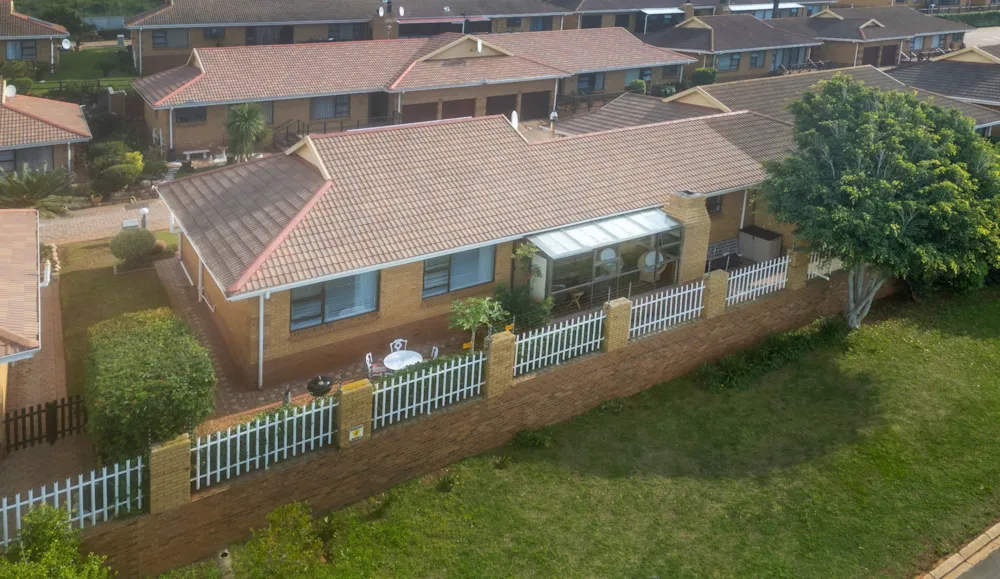 Townhouse for sale in Hartenbos - 1MB1741784