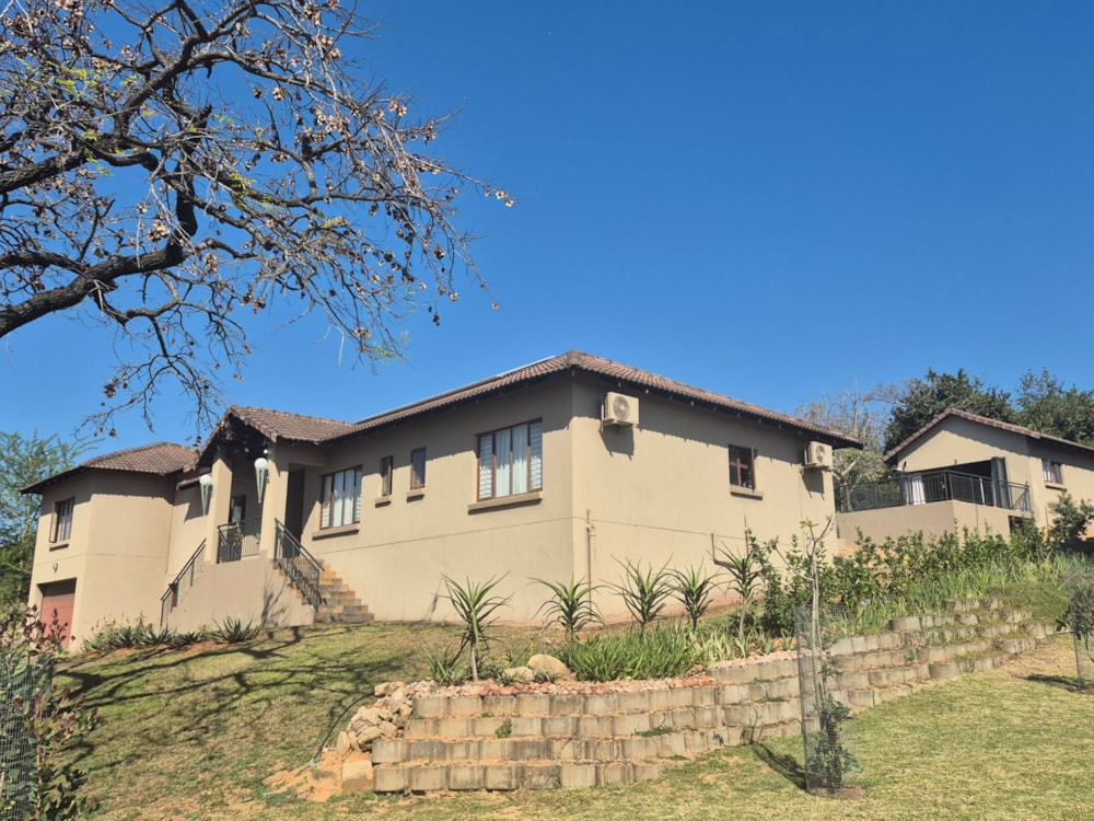 Double-storey house for sale in Ntulo Wildlife Estate - 1NS1741811