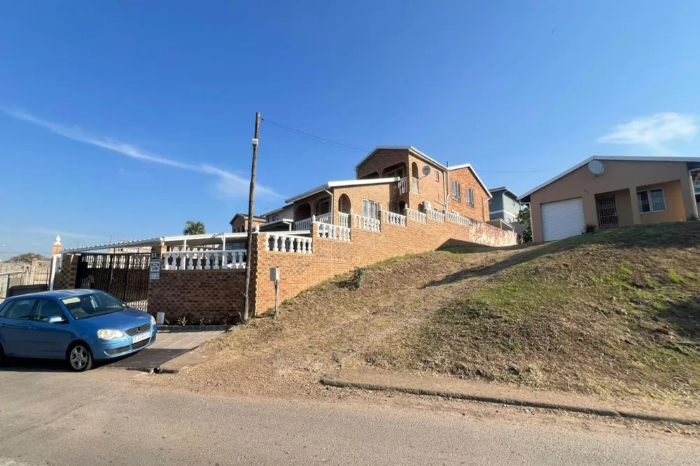 Double-storey house for sale in Newlands West - 1WP1741794 Double-storey house for sale in Newlands West - 1WP1741794