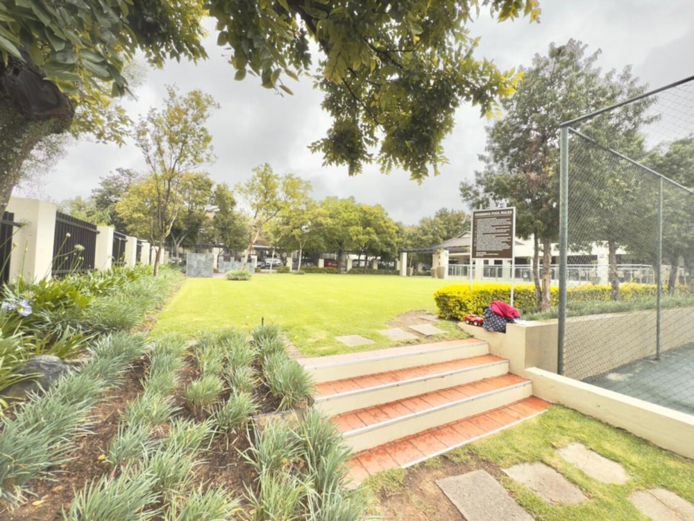 Apartment to rent in Fourways Area - FYL1741818