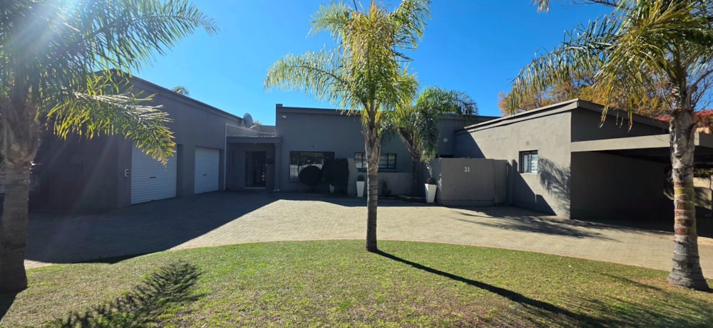 House for sale in Jim Fouche Park - 1WM1742275