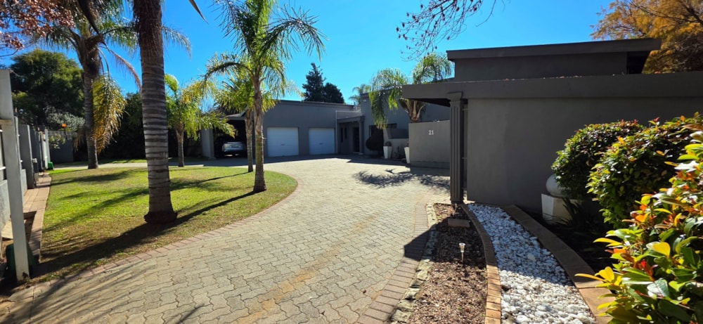 House for sale in Jim Fouche Park - 1WM1742275