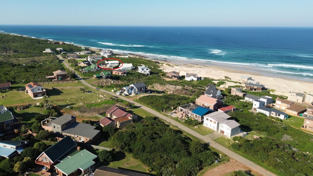 Double-storey house for sale in Oyster Bay, Eastern Cape - 1SA1741885 Double-storey house for sale in Oyster Bay, Eastern Cape - 1SA1741885