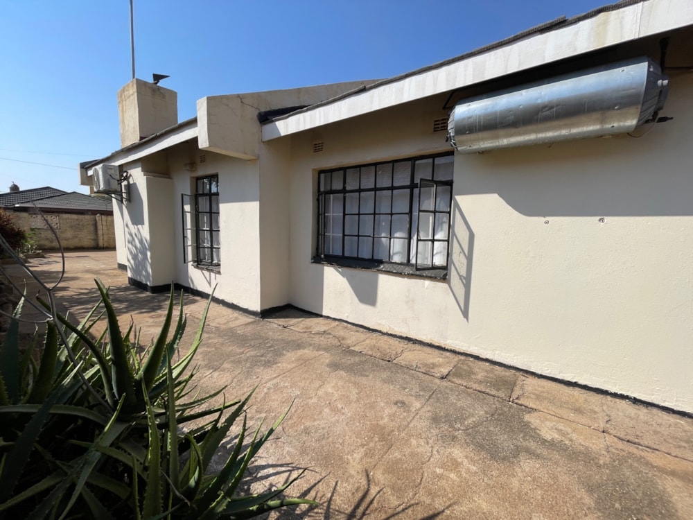 House for sale in Block 3, Botswana - 3BO1742134