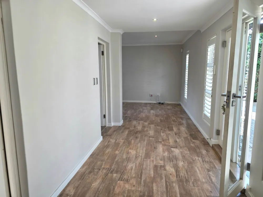 Cottage let in Parkwood, Johannesburg - JBL1742383