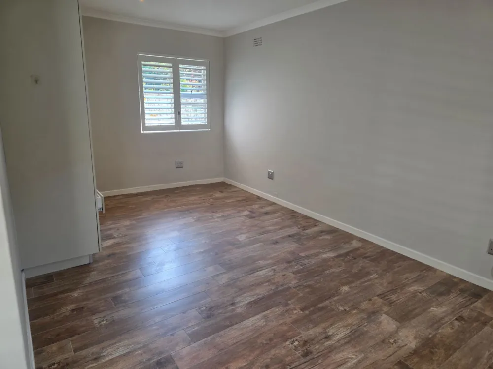 Cottage let in Parkwood, Johannesburg - JBL1742383