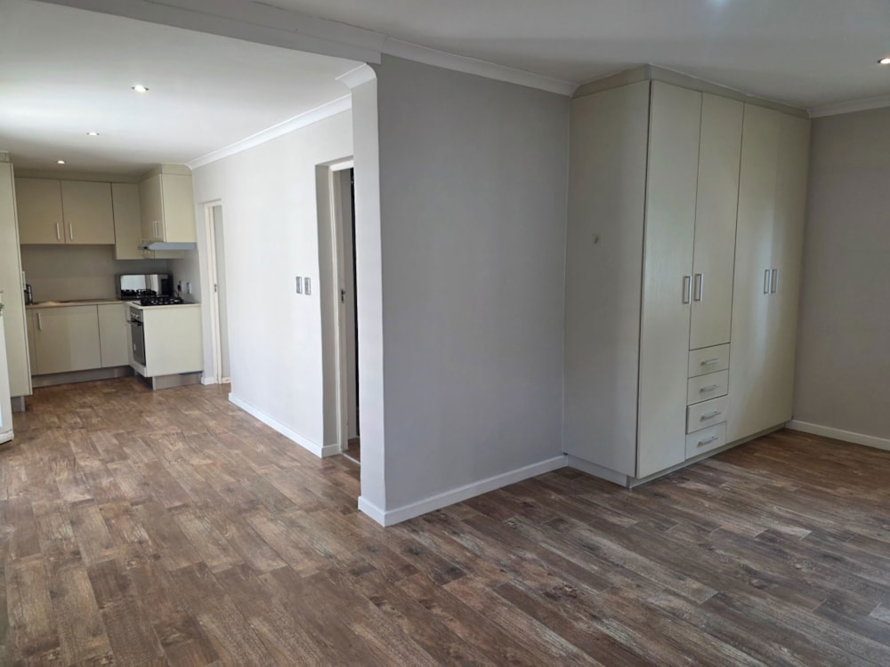 Cottage to rent in Parkwood, Johannesburg - JBL1742383 Cottage to rent in Parkwood, Johannesburg - JBL1742383