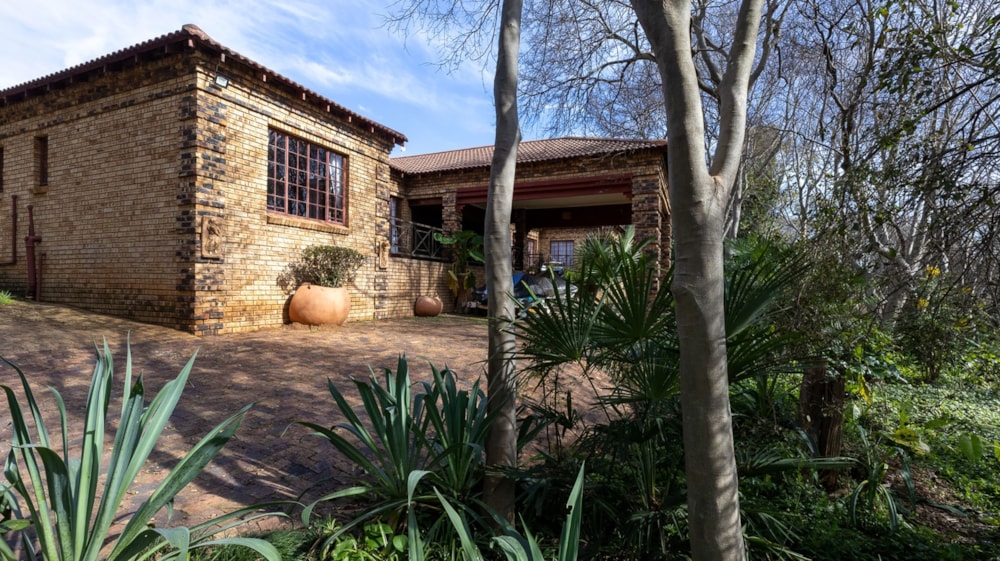 Guesthouse for sale in Vaal River, Free State - 1VT1742049