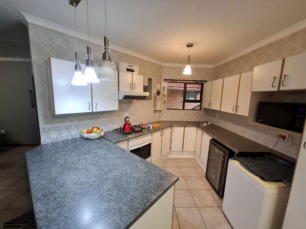 Townhouse to rent in Hartenbos - 1MB1742030