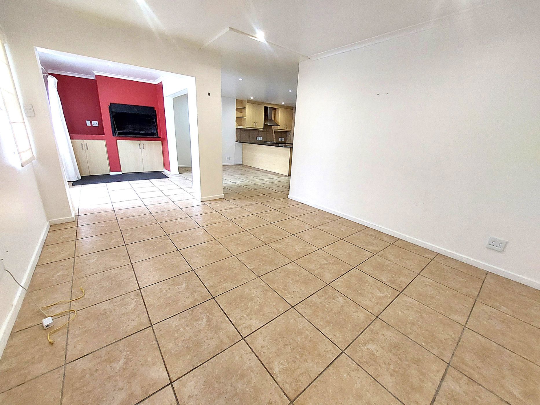 Townhouse to rent in Country Club - LBL1742099