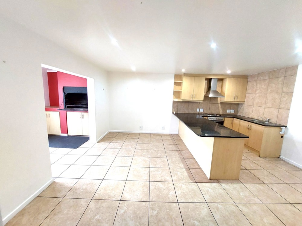 Townhouse to rent in Country Club - LBL1742099