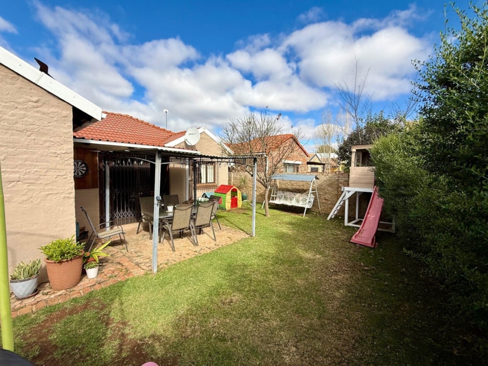 Townhouse for sale in Mooivallei Park - 1PCH1742160