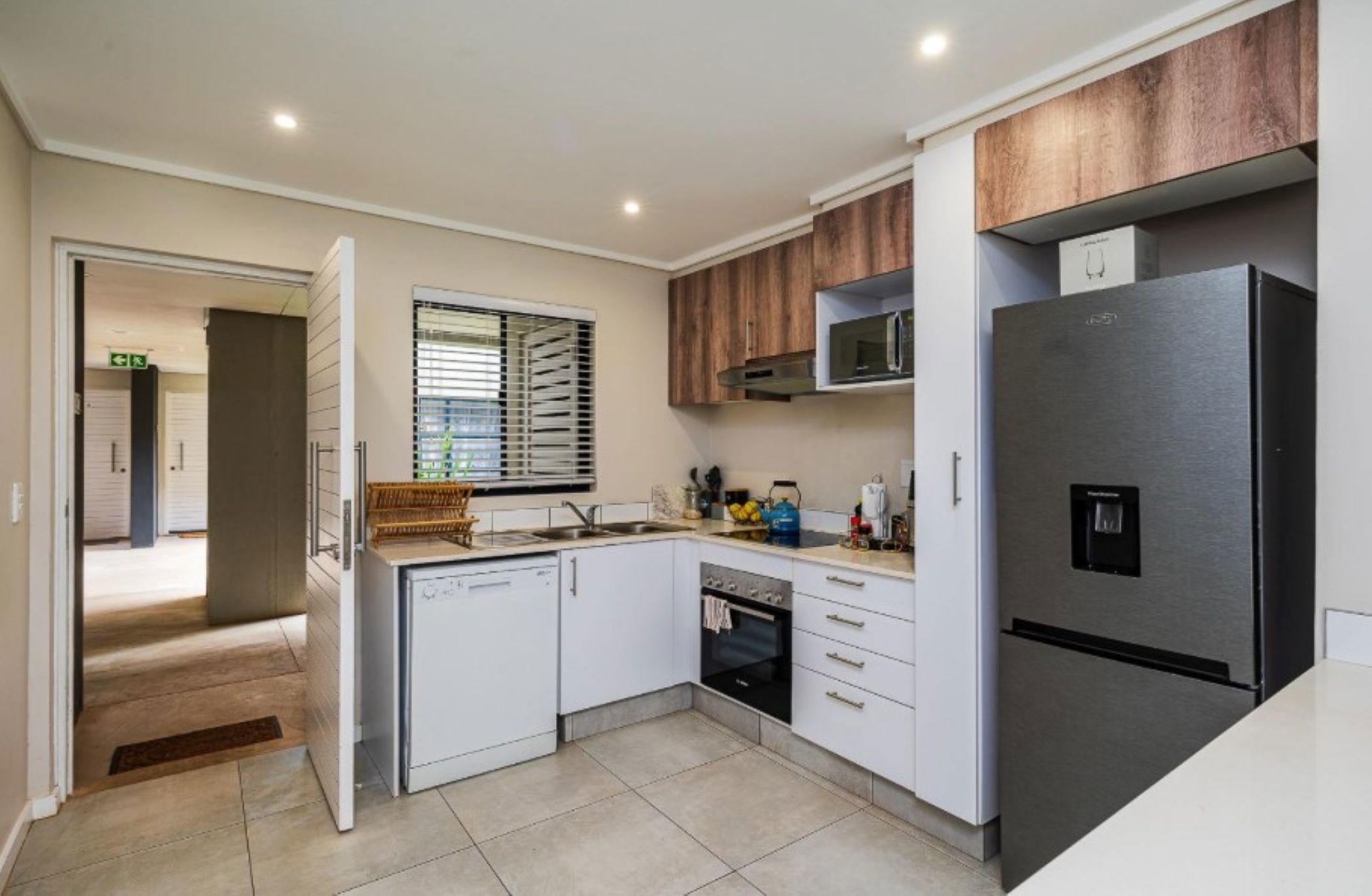Apartment for sale in Waterfall, Upper Highway - 1KF1742286