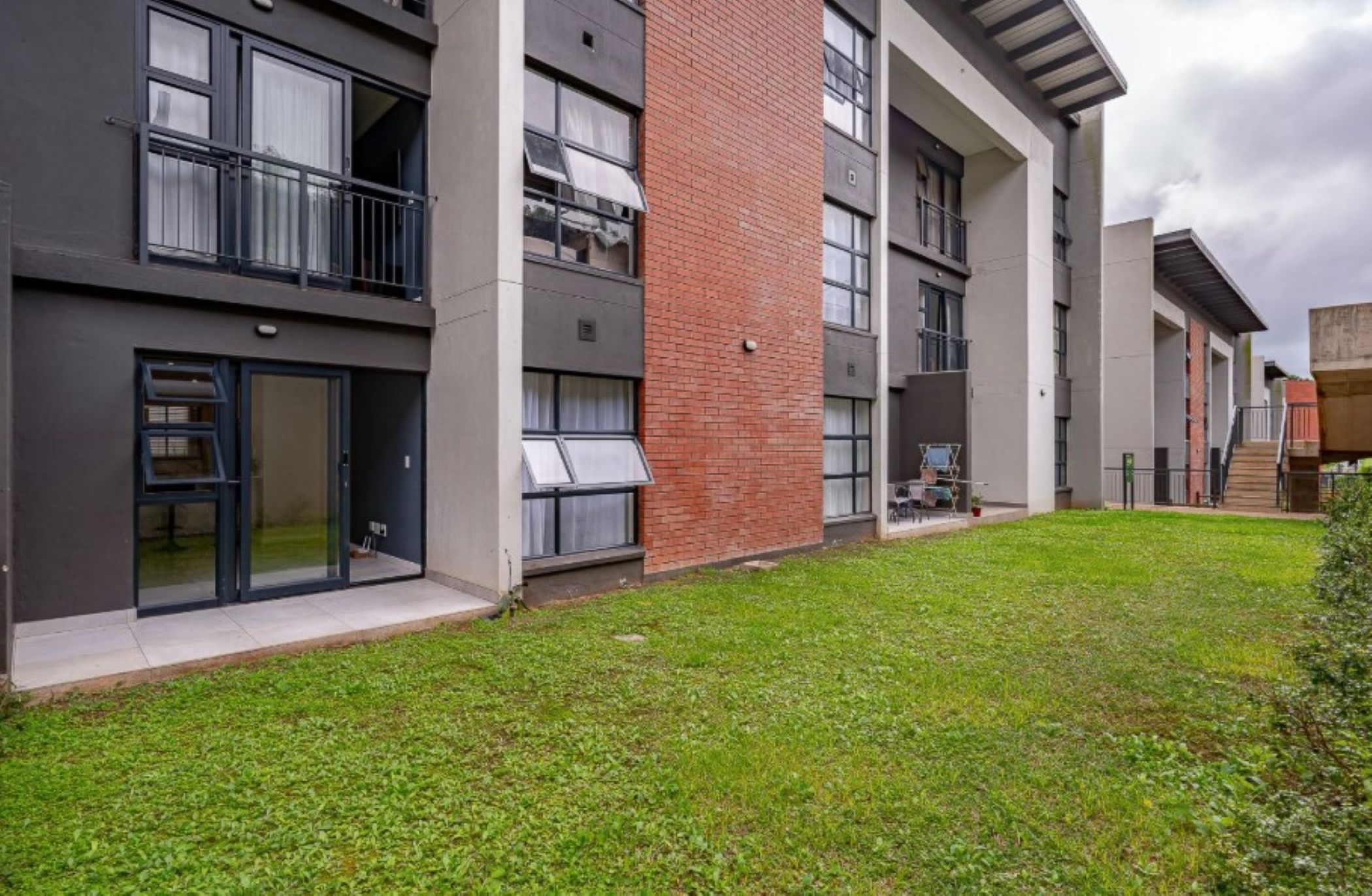 Apartment for sale in Waterfall, Upper Highway - 1KF1742286